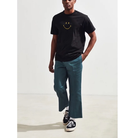 UO EMBROIDERED SMILE TEE - Picture 6 of 8